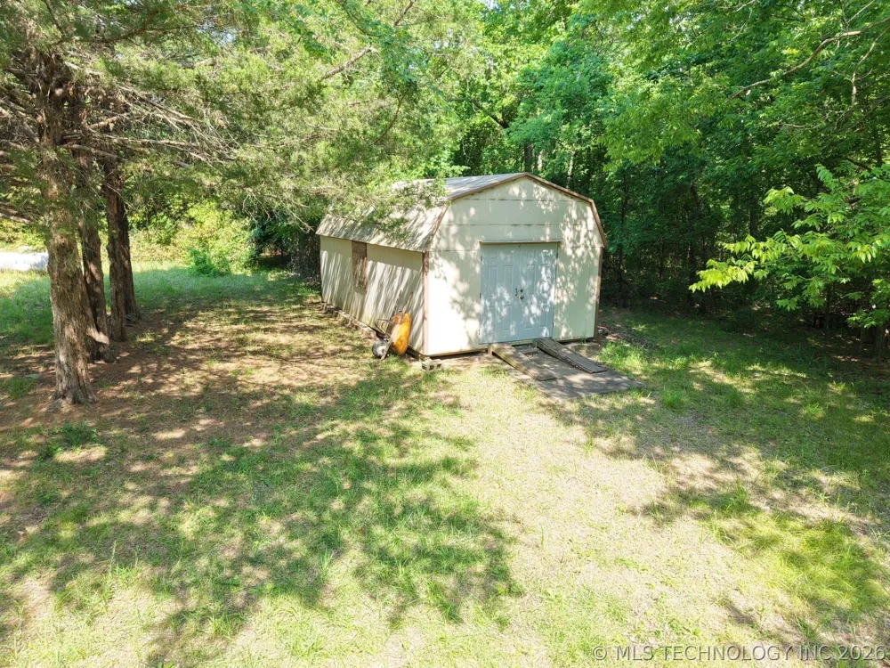 9420 E 120th Road Dustin, OK 74839