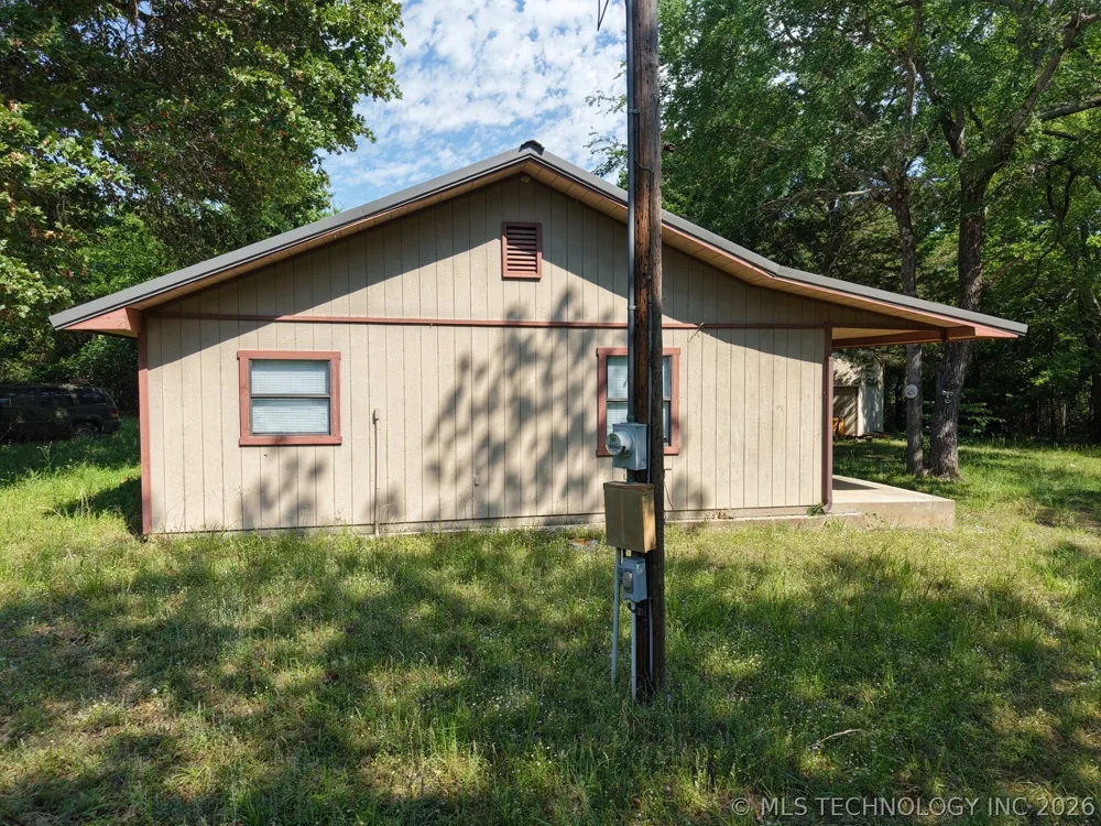 9420 E 120th Road Dustin, OK 74839