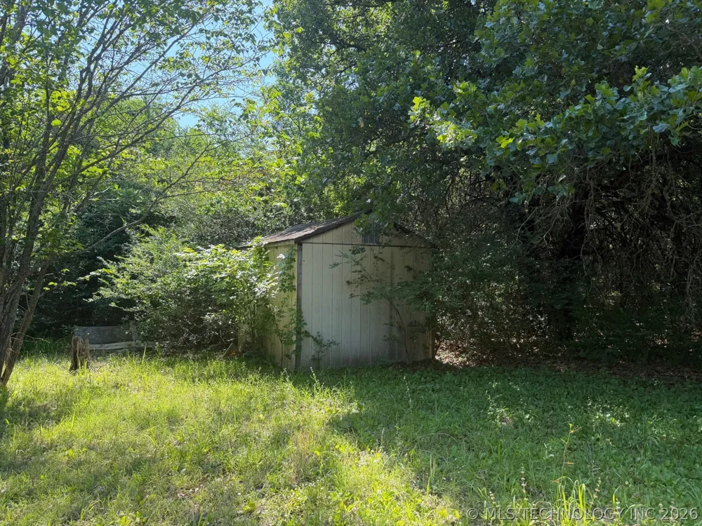 9420 E 120th Road Dustin, OK 74839