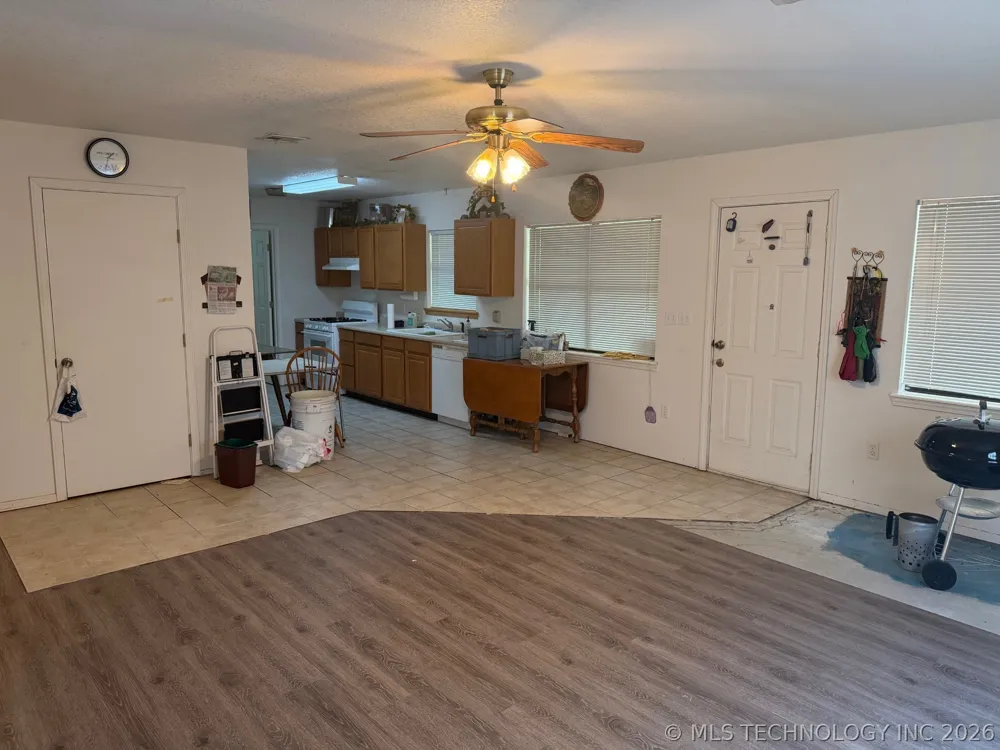9420 E 120th Road Dustin, OK 74839