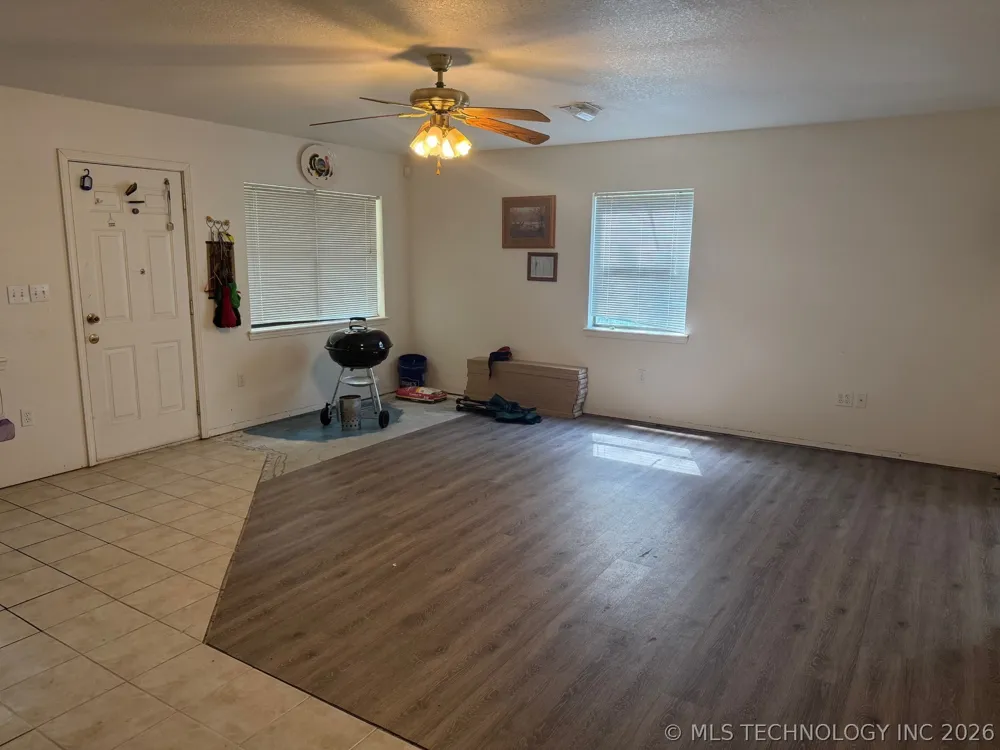 9420 E 120th Road Dustin, OK 74839