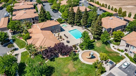 4200 E Commerce Way ##1324