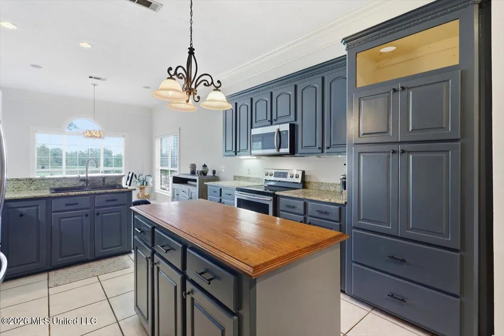 1521 Lake Mimosa Drive Raymond, MS 39154