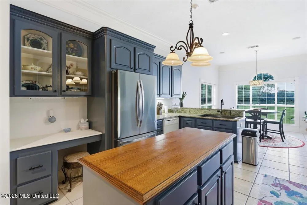 1521 Lake Mimosa Drive Raymond, MS 39154