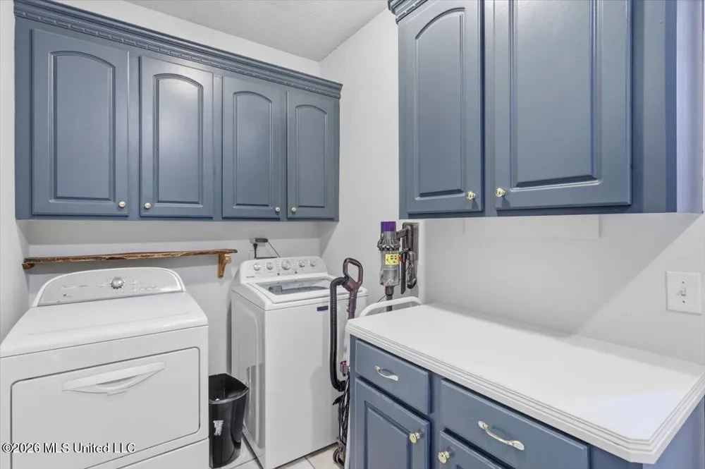 1521 Lake Mimosa Drive Raymond, MS 39154
