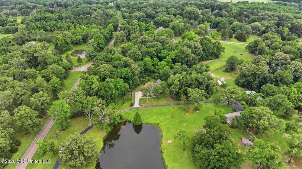 1521 Lake Mimosa Drive Raymond, MS 39154
