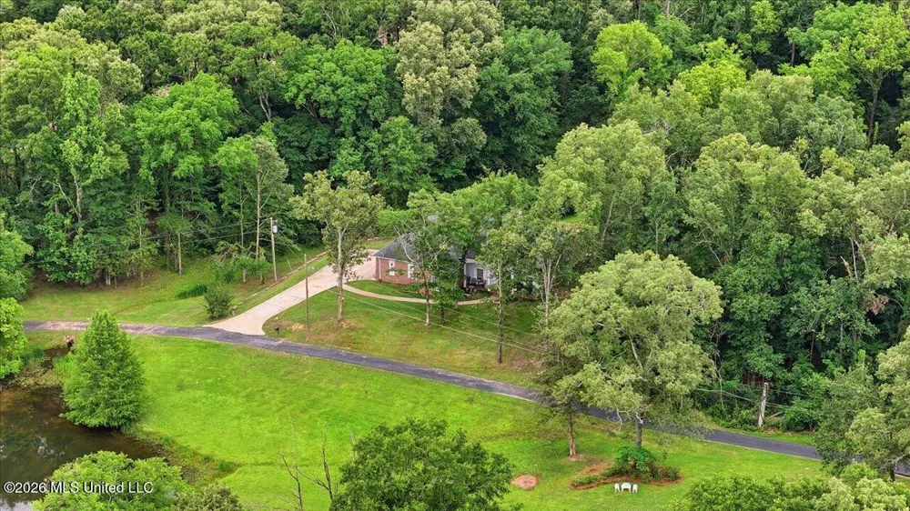 1521 Lake Mimosa Drive Raymond, MS 39154