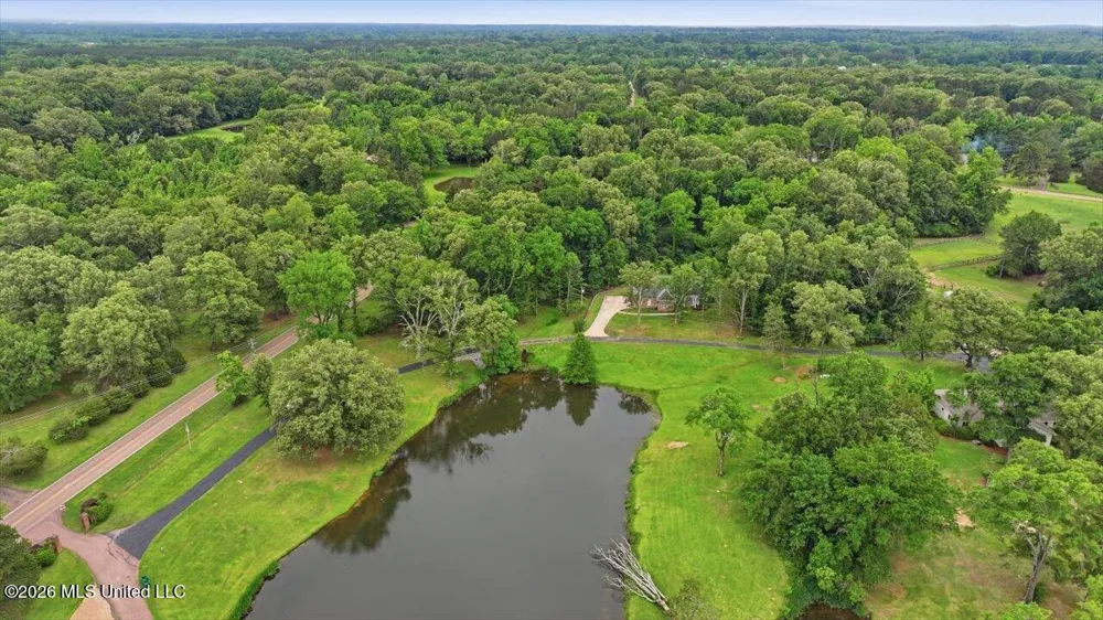 1521 Lake Mimosa Drive Raymond, MS 39154