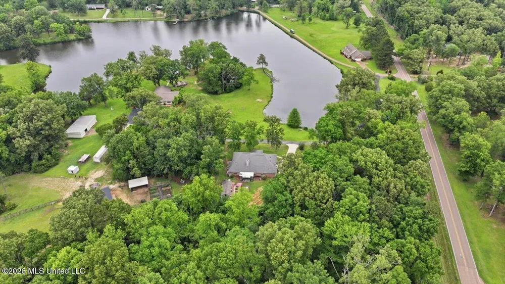 1521 Lake Mimosa Drive Raymond, MS 39154