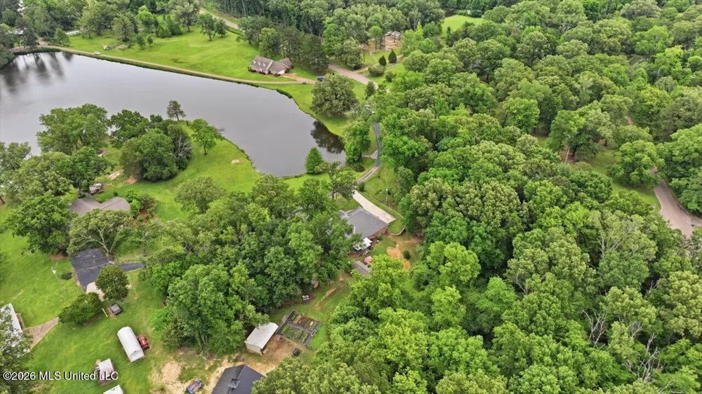 1521 Lake Mimosa Drive Raymond, MS 39154