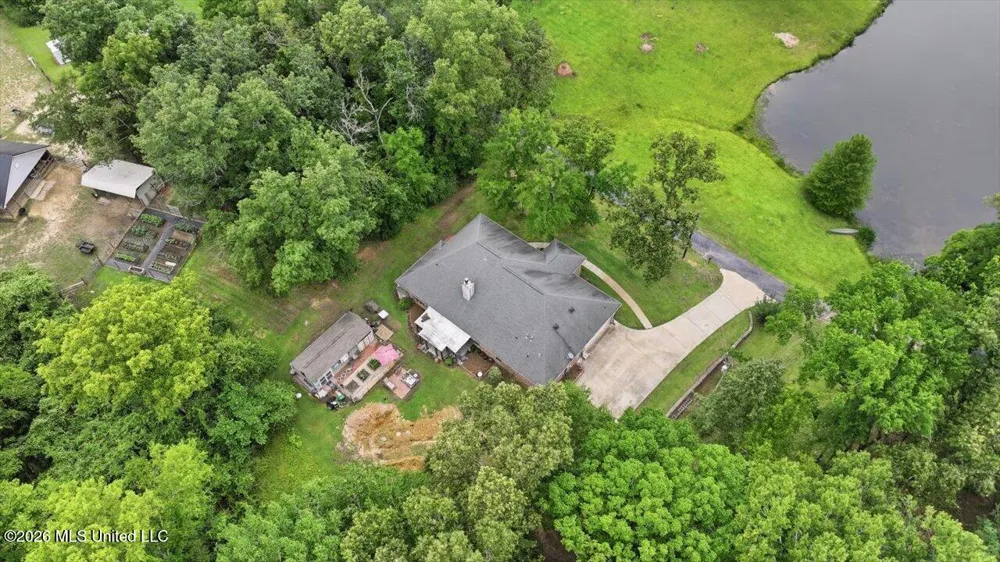 1521 Lake Mimosa Drive Raymond, MS 39154