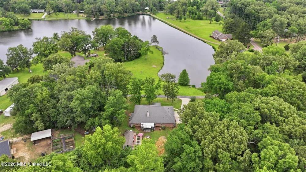 1521 Lake Mimosa Drive Raymond, MS 39154
