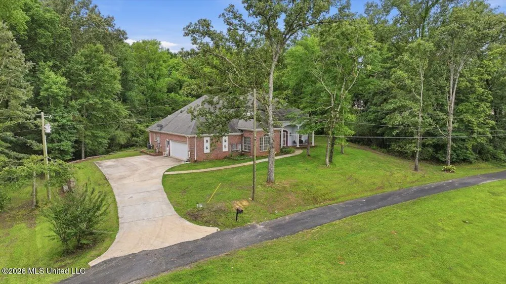 1521 Lake Mimosa Drive Raymond, MS 39154