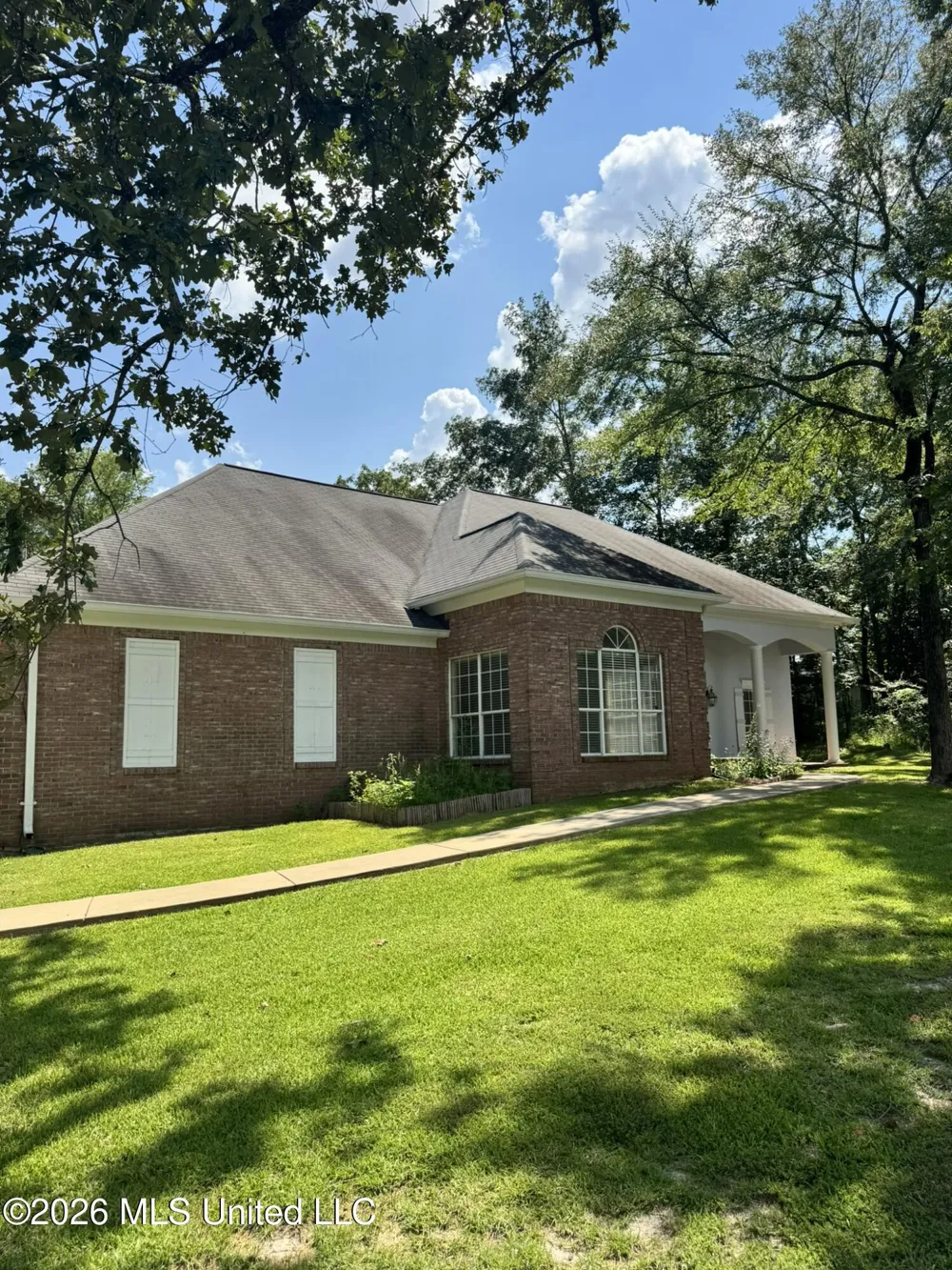 1521 Lake Mimosa Drive Raymond, MS 39154