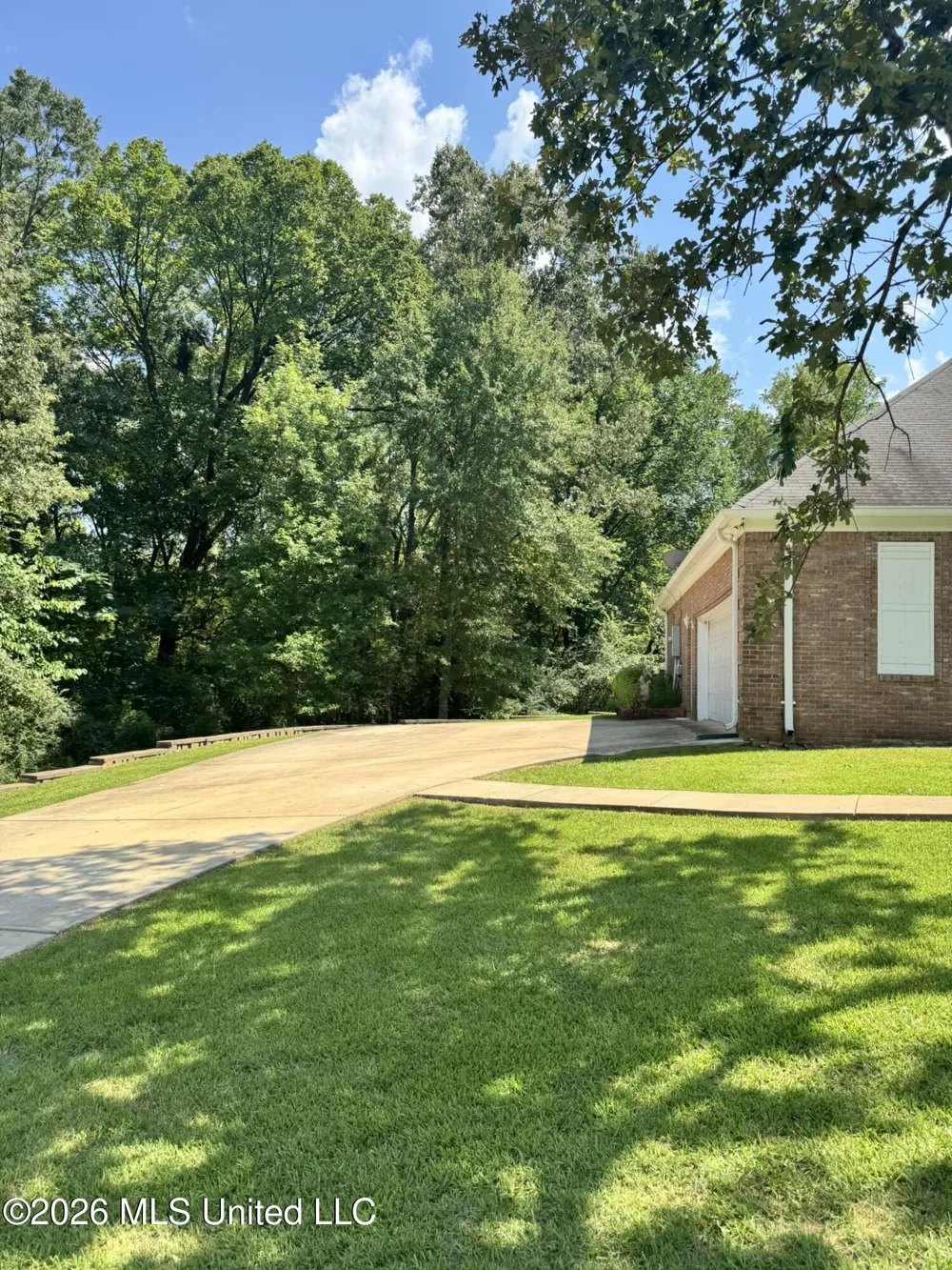 1521 Lake Mimosa Drive Raymond, MS 39154