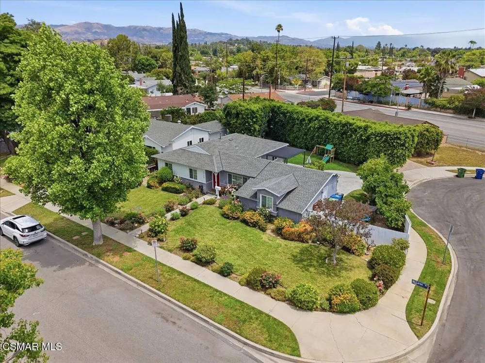 7740 Mclaren Avenue West Hills, CA 91304
