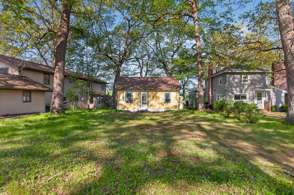 5036 Schrah Drive Munith, MI 49259