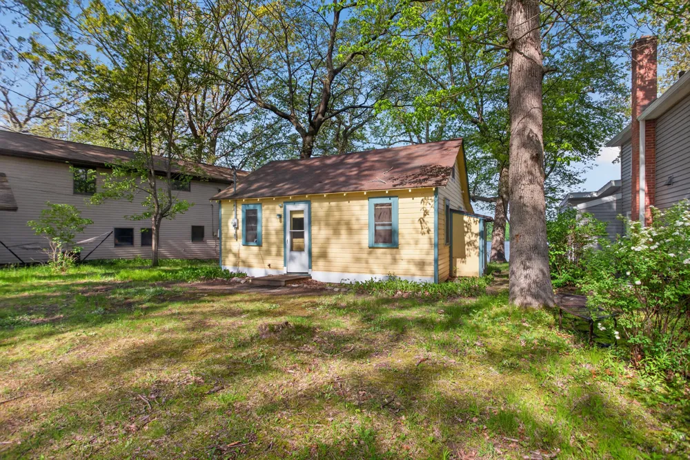 5036 Schrah Drive Munith, MI 49259