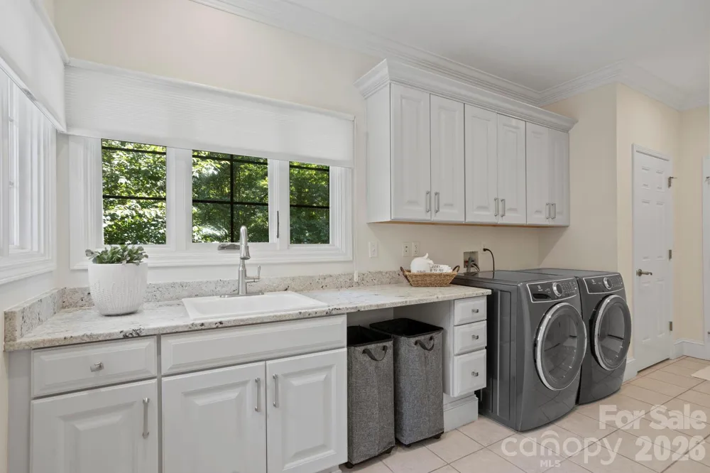 20 Fernridge Court Flat Rock, NC 28731