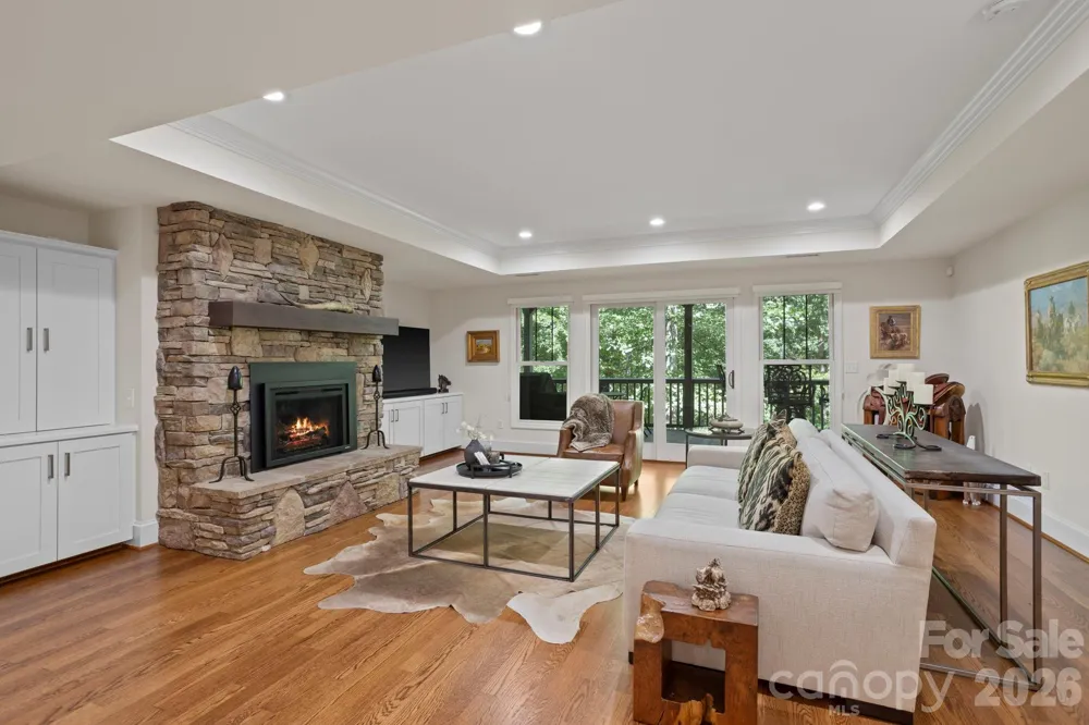 20 Fernridge Court Flat Rock, NC 28731