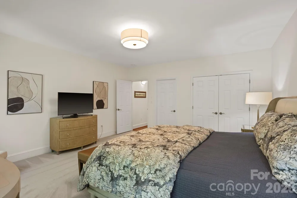 20 Fernridge Court Flat Rock, NC 28731
