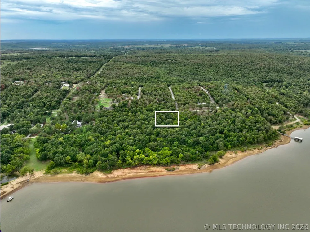 2 Estates Drive Canadian, OK 74425