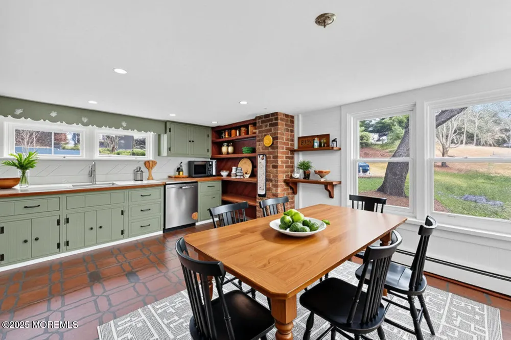 28 Old Clinton Road Raritan, NJ 08822