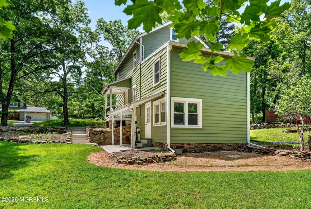 28 Old Clinton Road Raritan, NJ 08822