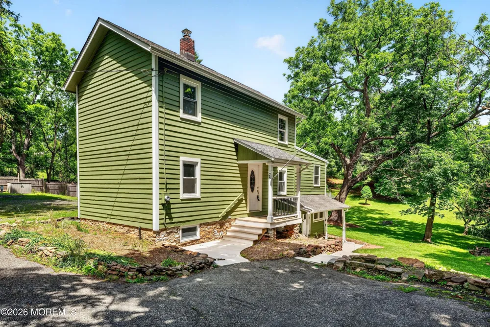 28 Old Clinton Road Raritan, NJ 08822