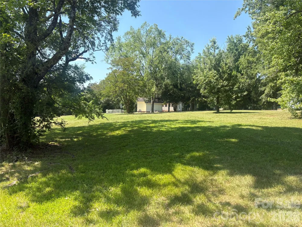 16024 davidson concord Road Davidson, NC 28036