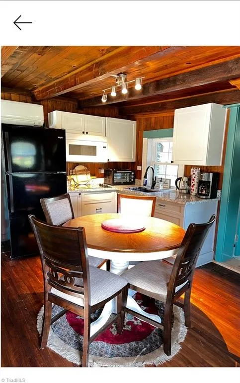 1104 Old 60 Wilkesboro, NC 28697