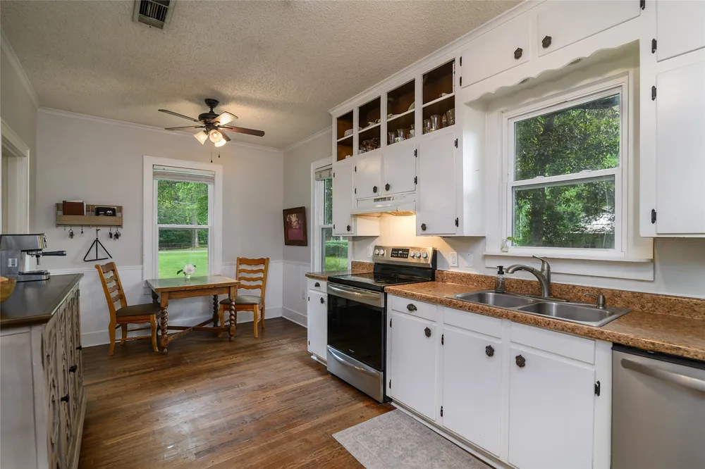 208 Louisiana Street Belcher, LA 71004