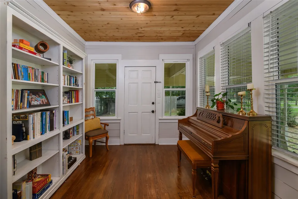 208 Louisiana Street Belcher, LA 71004