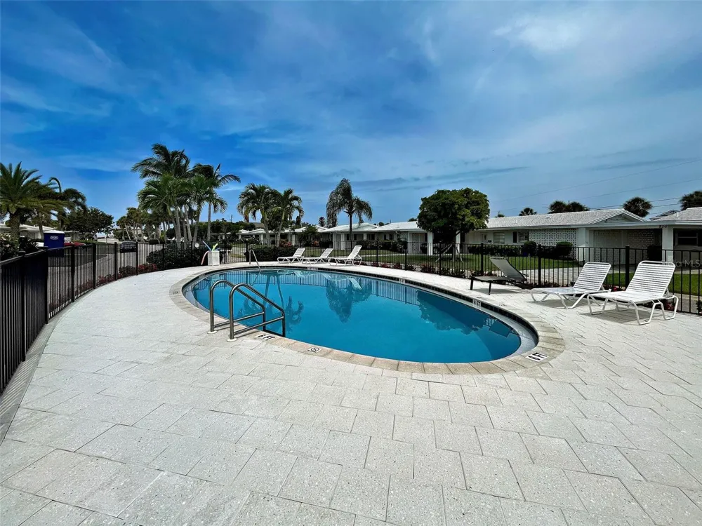 885 WHITE CAP CIRCLE #34 Venice, FL 34285