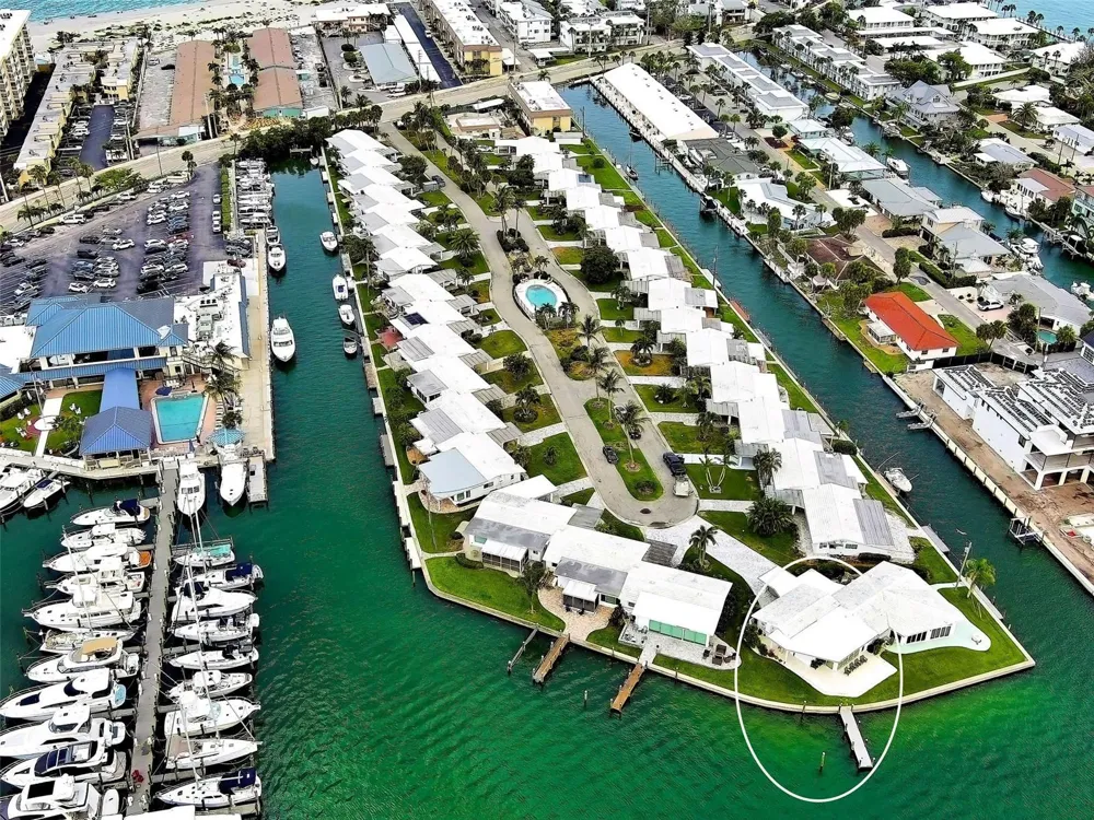885 WHITE CAP CIRCLE #34 Venice, FL 34285