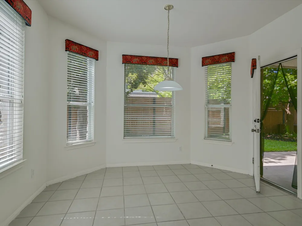 2007 Forest Hill Cove Round Rock, TX 78665