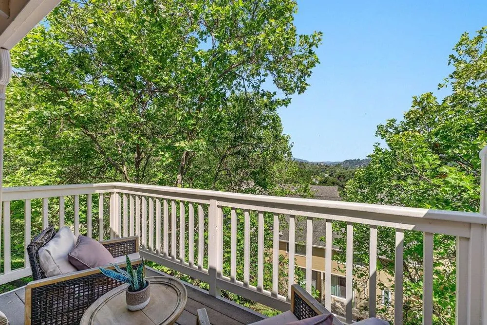12 Horseshoe Court Scotts Valley, CA 95066