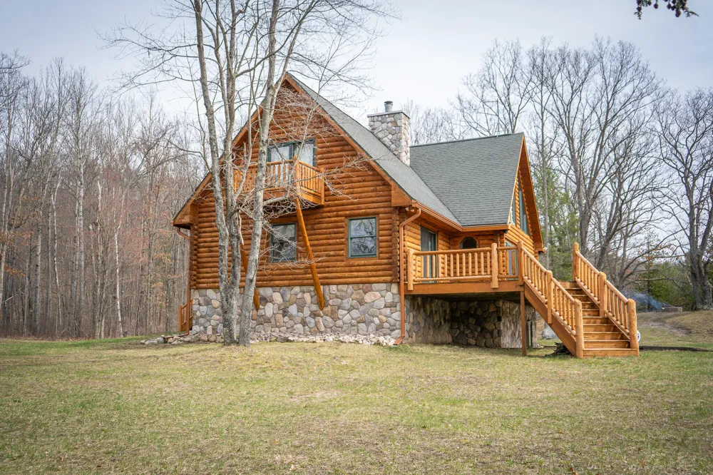 9184 M-37 Wellston, MI 49689