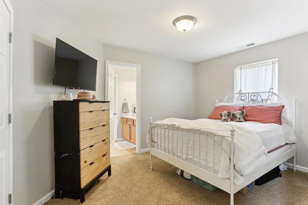 2048 Harvest Ln Nashville, TN 37218
