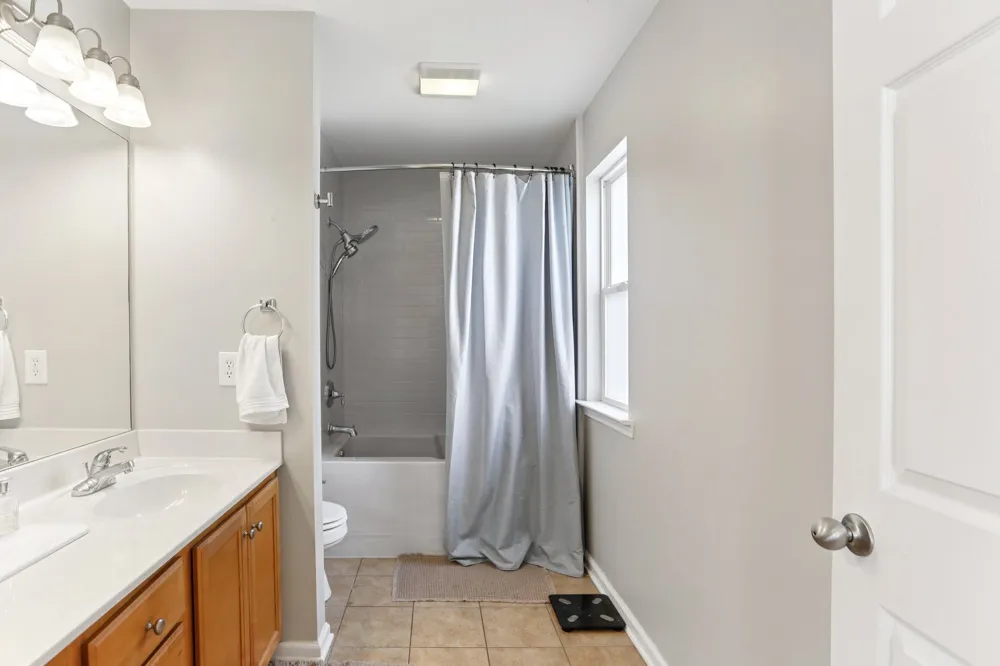 2048 Harvest Ln Nashville, TN 37218