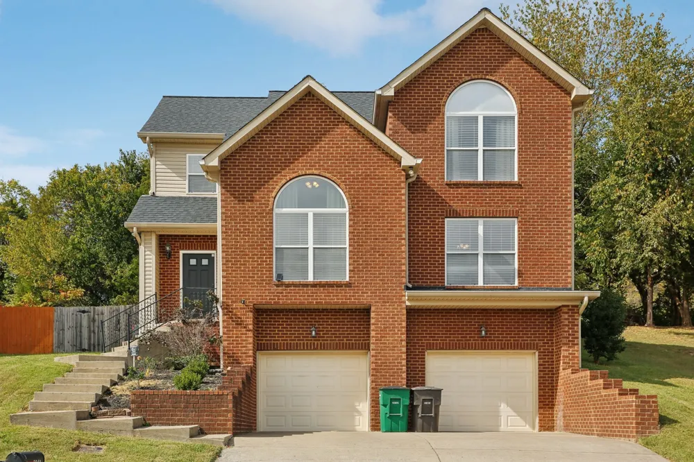 2048 Harvest Ln Nashville, TN 37218