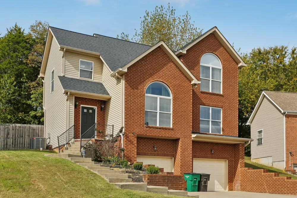 2048 Harvest Ln Nashville, TN 37218
