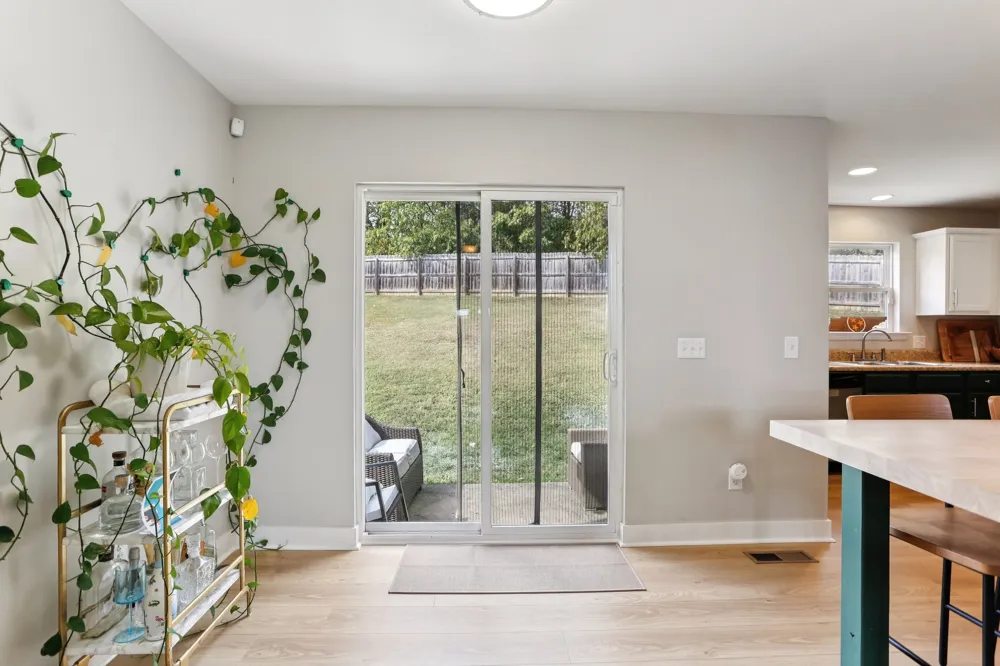 2048 Harvest Ln Nashville, TN 37218