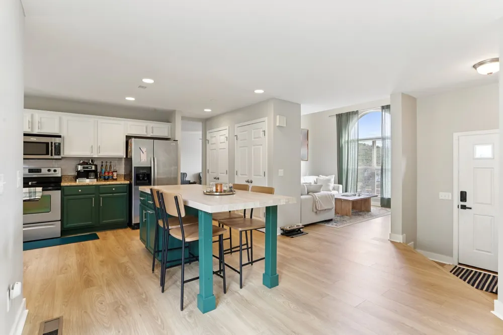 2048 Harvest Ln Nashville, TN 37218