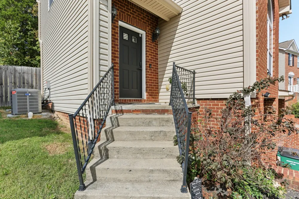 2048 Harvest Ln Nashville, TN 37218