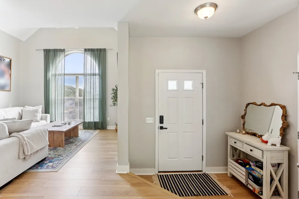 2048 Harvest Ln Nashville, TN 37218