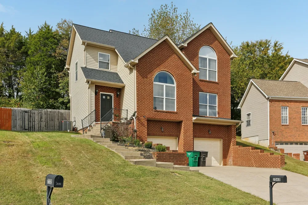 2048 Harvest Ln Nashville, TN 37218