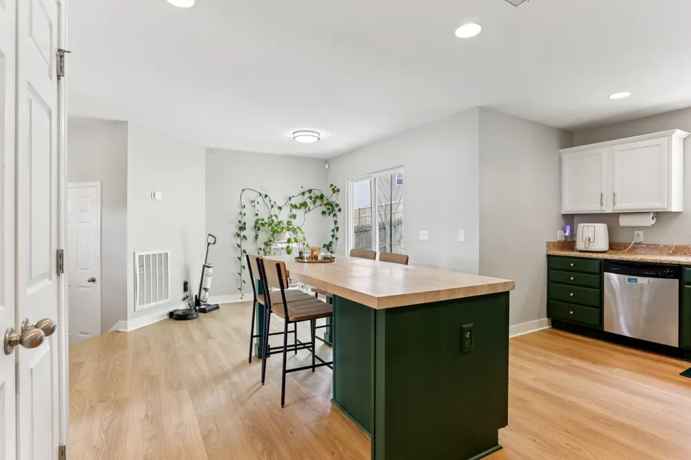 2048 Harvest Ln Nashville, TN 37218