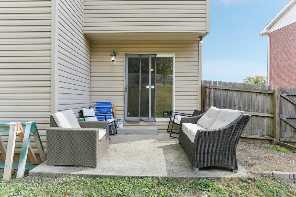 2048 Harvest Ln Nashville, TN 37218