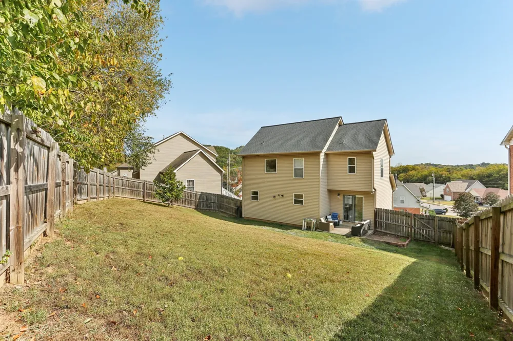2048 Harvest Ln Nashville, TN 37218